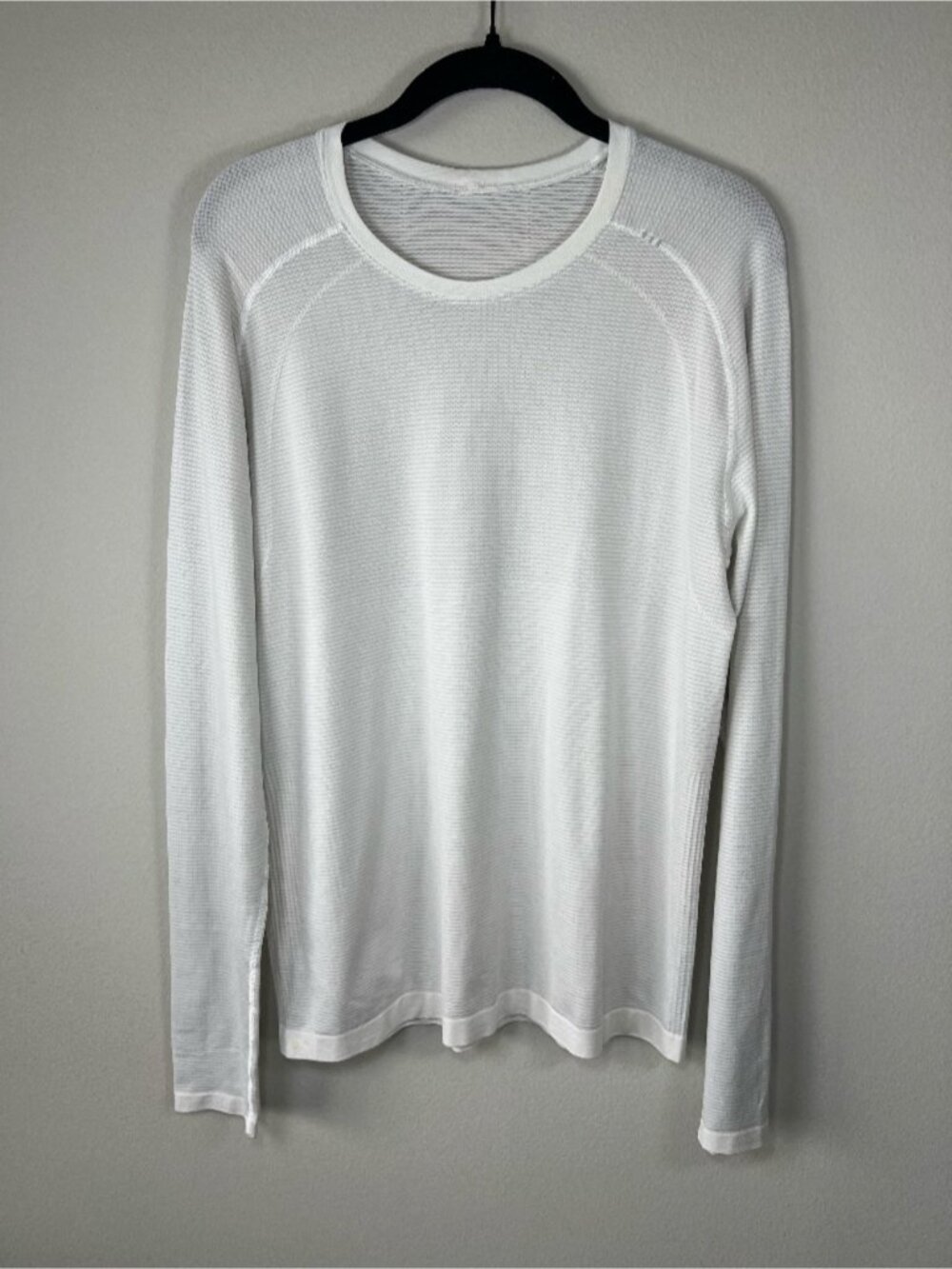Lululemon Metal Vent Tech Long Sleeve Shirt White Bone Lightweight Workout Gym M
